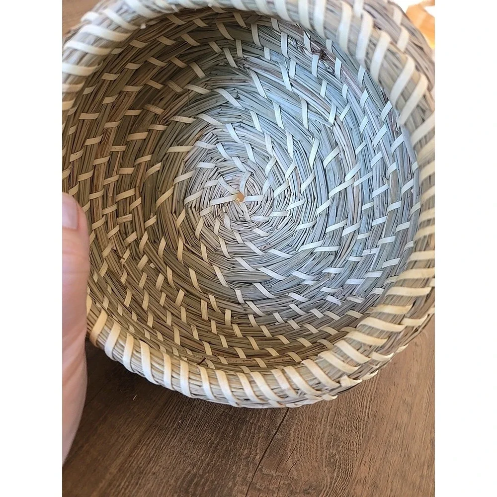 Vintage Woven Sweetgrass Handmade Round Bulbous Basket With Lid 7
